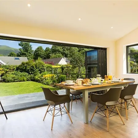 Holiday home Greengarth *